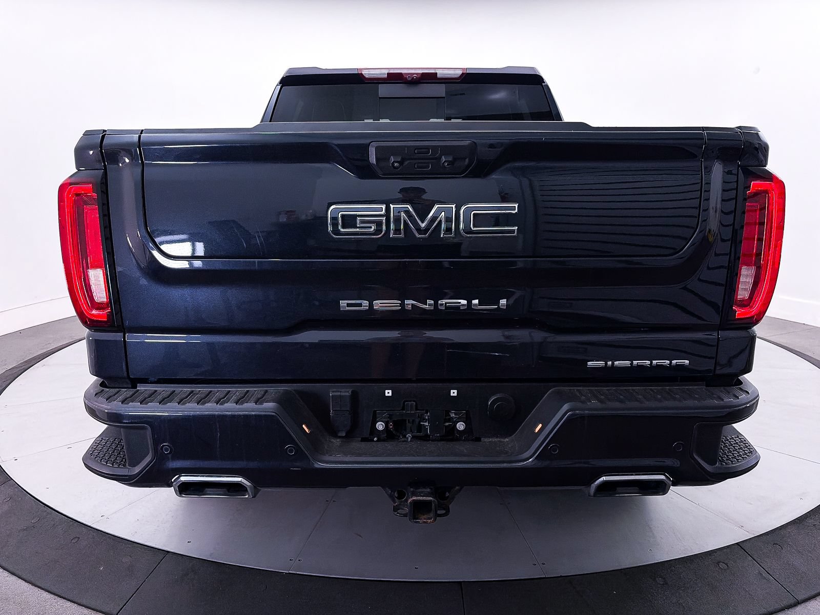 Used 2023 GMC Sierra 1500 Denali Ultimate AWD/4WD image 18