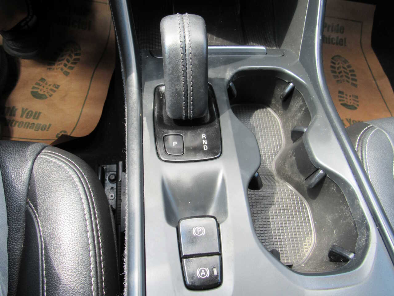 Used 2021 Volvo XC40 T5 Momentum image 16