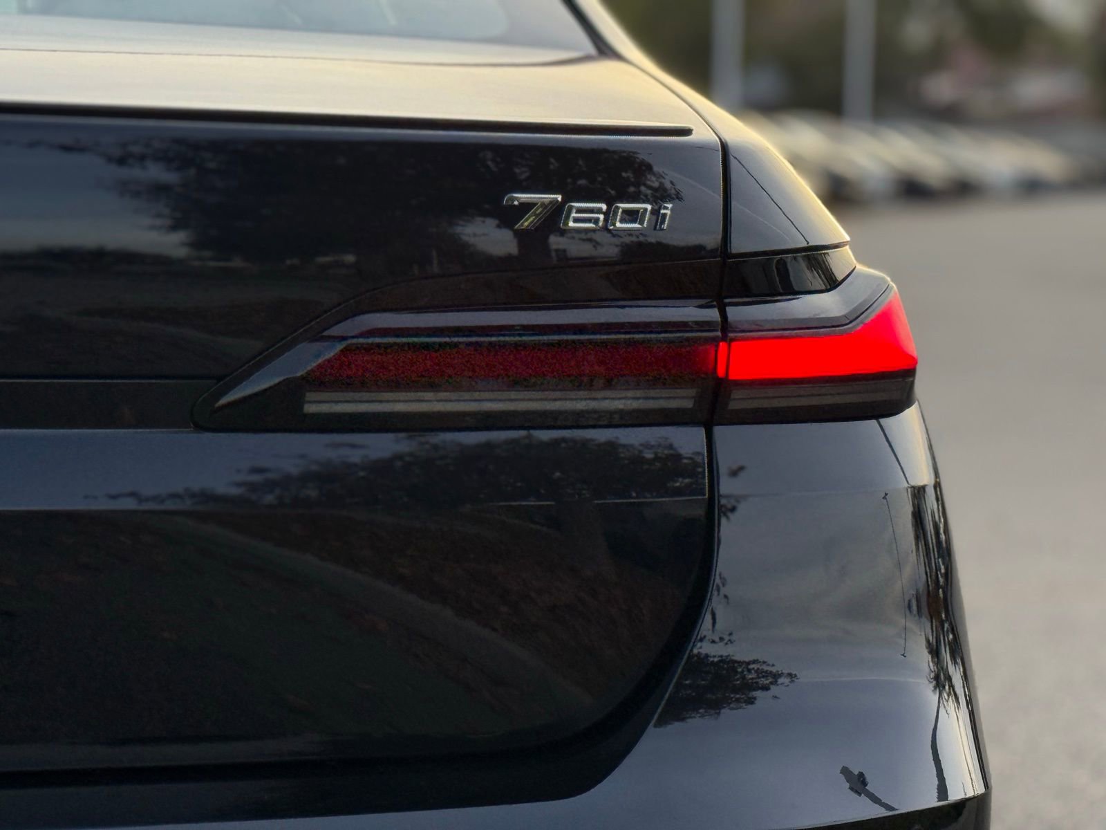 Used 2025 BMW 760i xDrive image 14