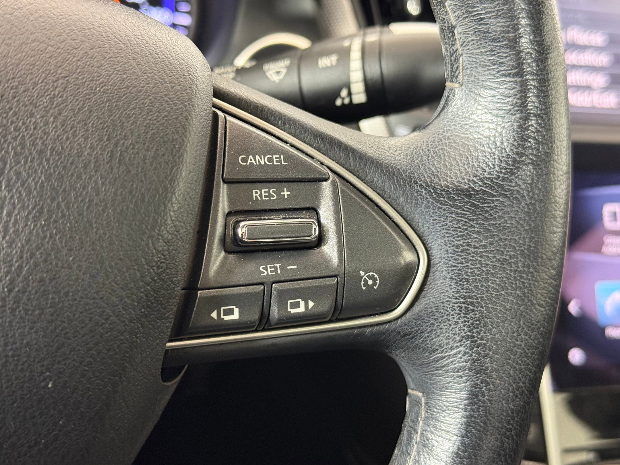 Used 2015 INFINITI Q50 Premium w/ Navigation Package image 26