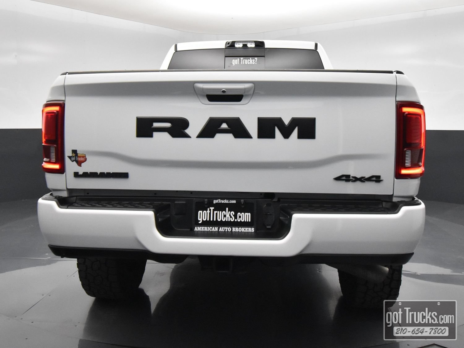 Used 2025 RAM 2500 Laramie w/ Night Edition AWD/4WD image 6