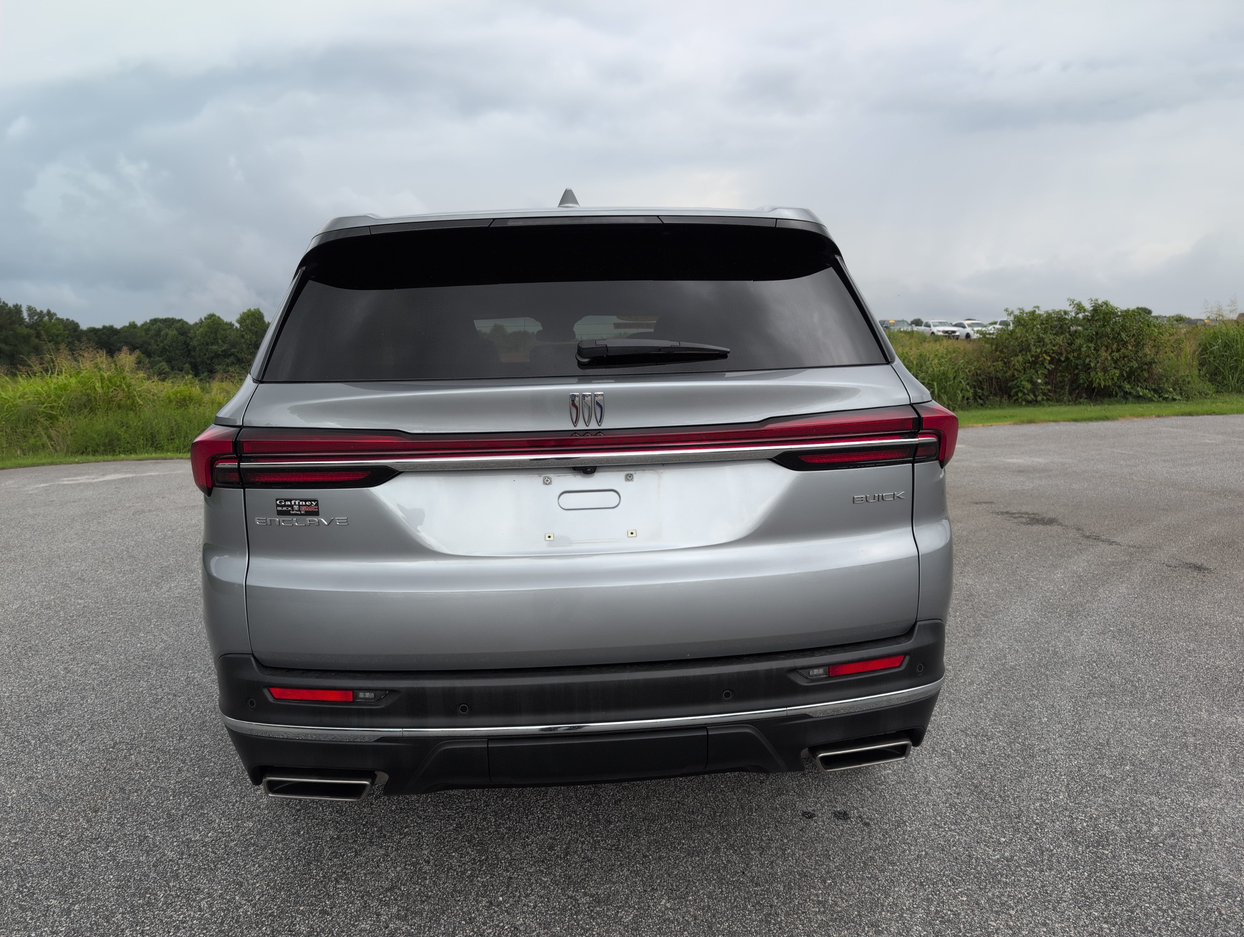 Used 2025 Buick Enclave Preferred FWD image 5