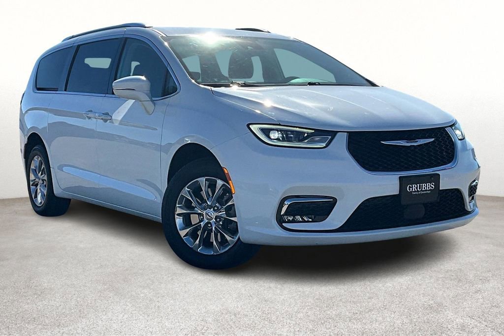 Used 2021 Chrysler Pacifica Touring-L AWD/4WD image 1