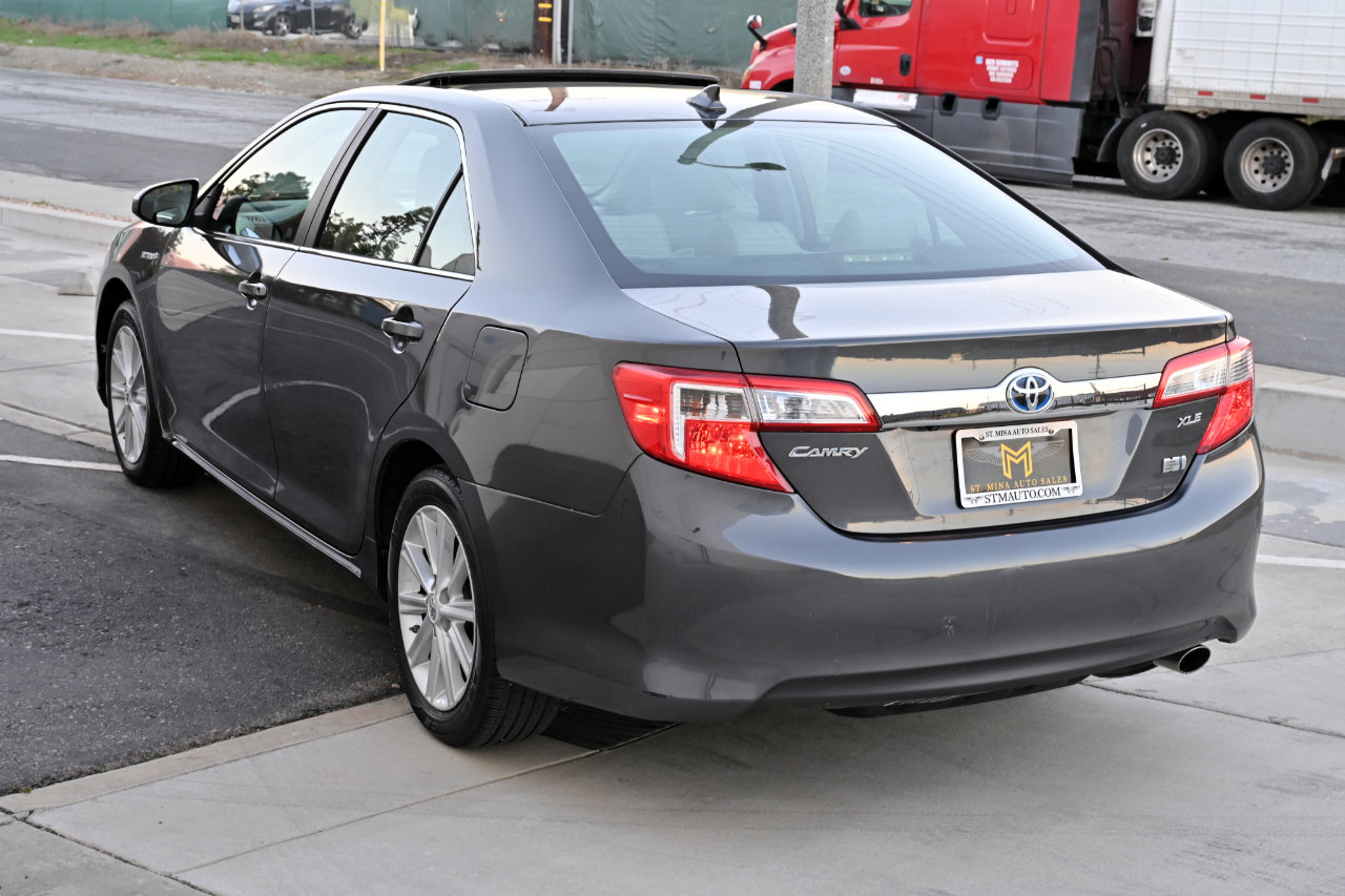 Used 2012 Toyota Camry XLE w/ Leather Pkg image 4