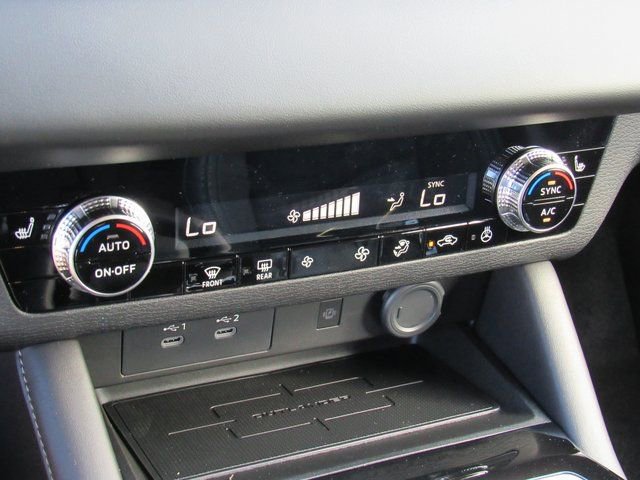 New 2026 Mitsubishi Outlander SE image 18