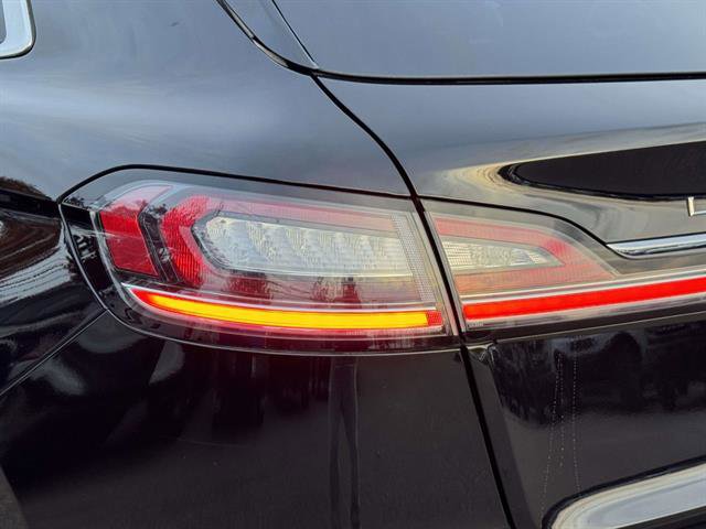 Used 2020 Lincoln Nautilus Reserve AWD/4WD image 9