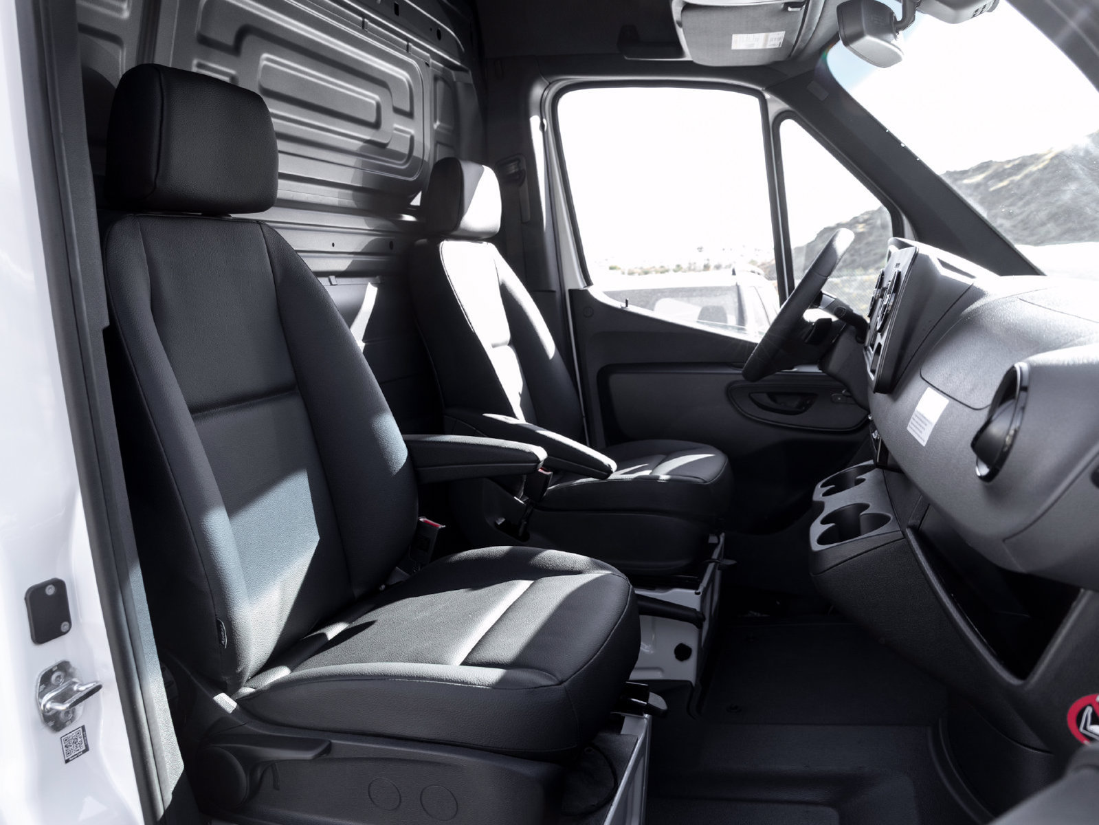 New 2025 Mercedes-Benz Sprinter 2500 image 27
