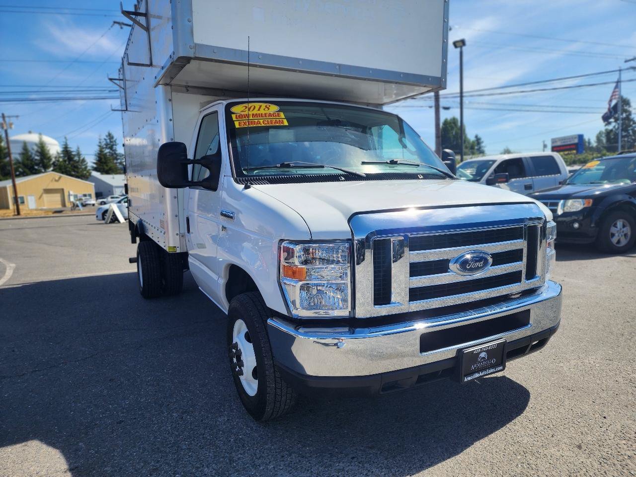 Used 2018 Ford E-350 and Econoline 350 Super Duty w/ Power Windows & Locks Group RWD image 3