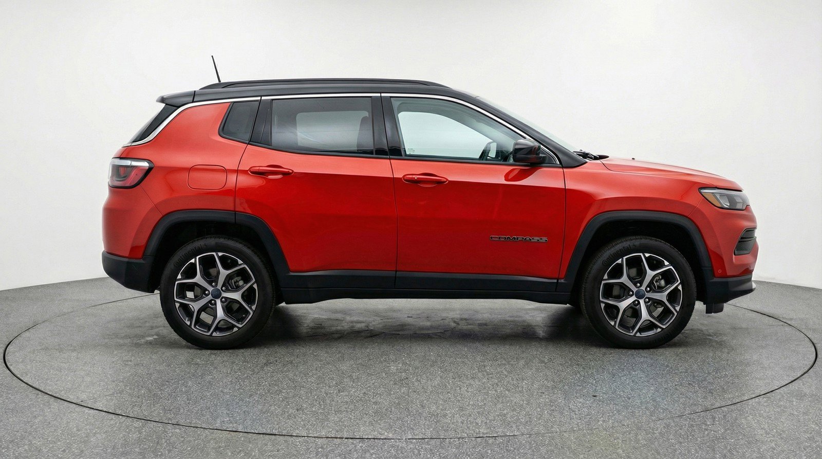 Used 2025 Jeep Compass Limited image 11