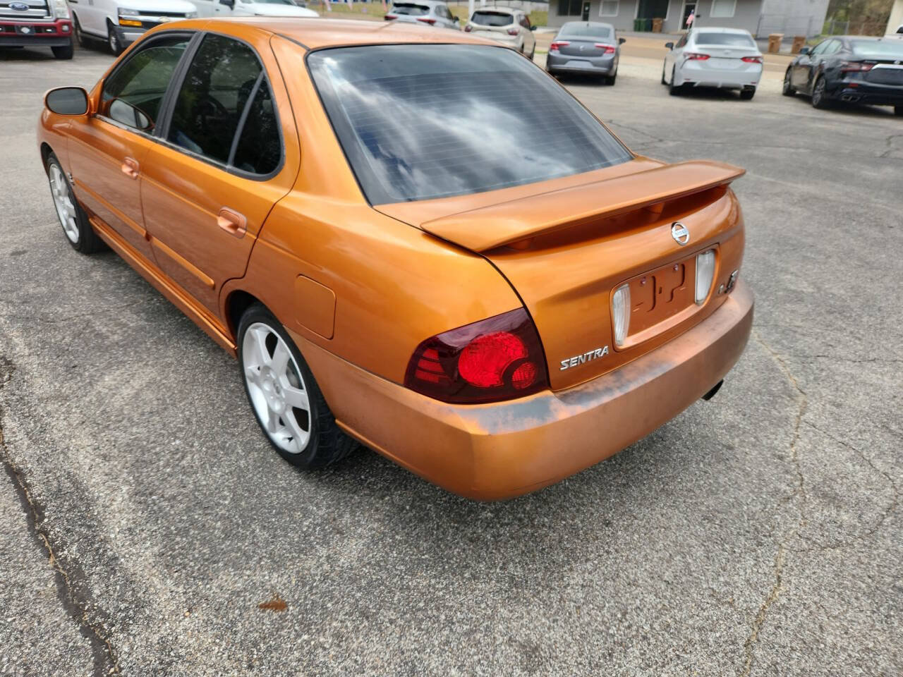 Used 2006 Nissan Sentra SE-R Spec V FWD image 6