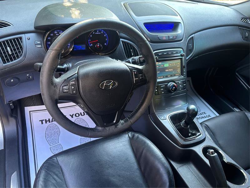 Used 2012 Hyundai Genesis 3.8 RWD image 8