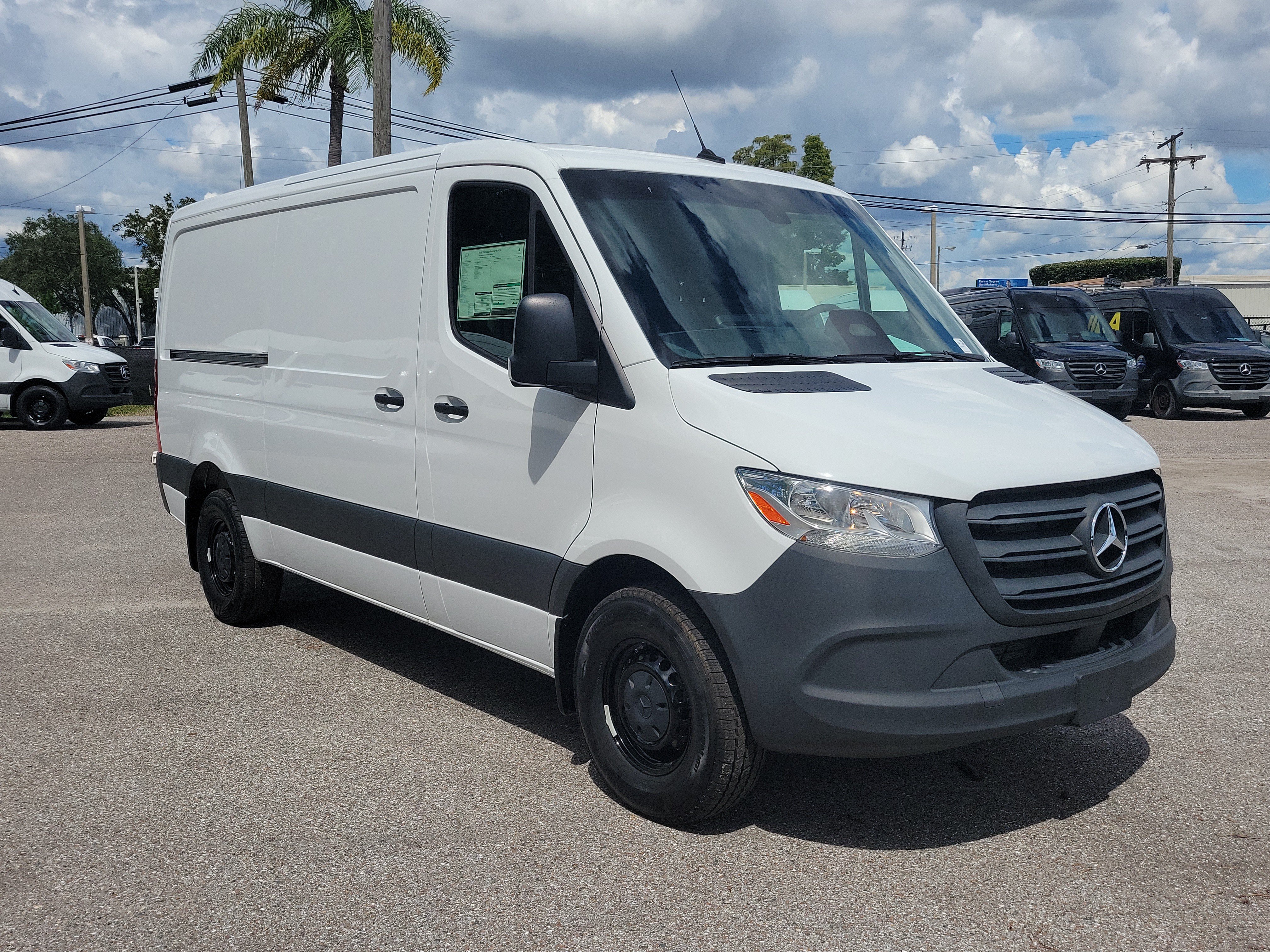 New 2025 Mercedes-Benz Sprinter 2500 image 3