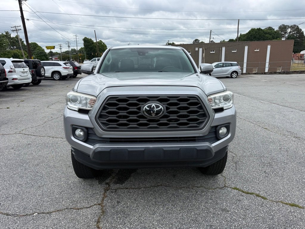 Used 2019 Toyota Tacoma SR5 AWD/4WD image 2