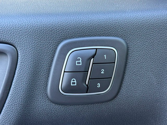 Used 2020 Ford Escape SEL AWD/4WD image 14