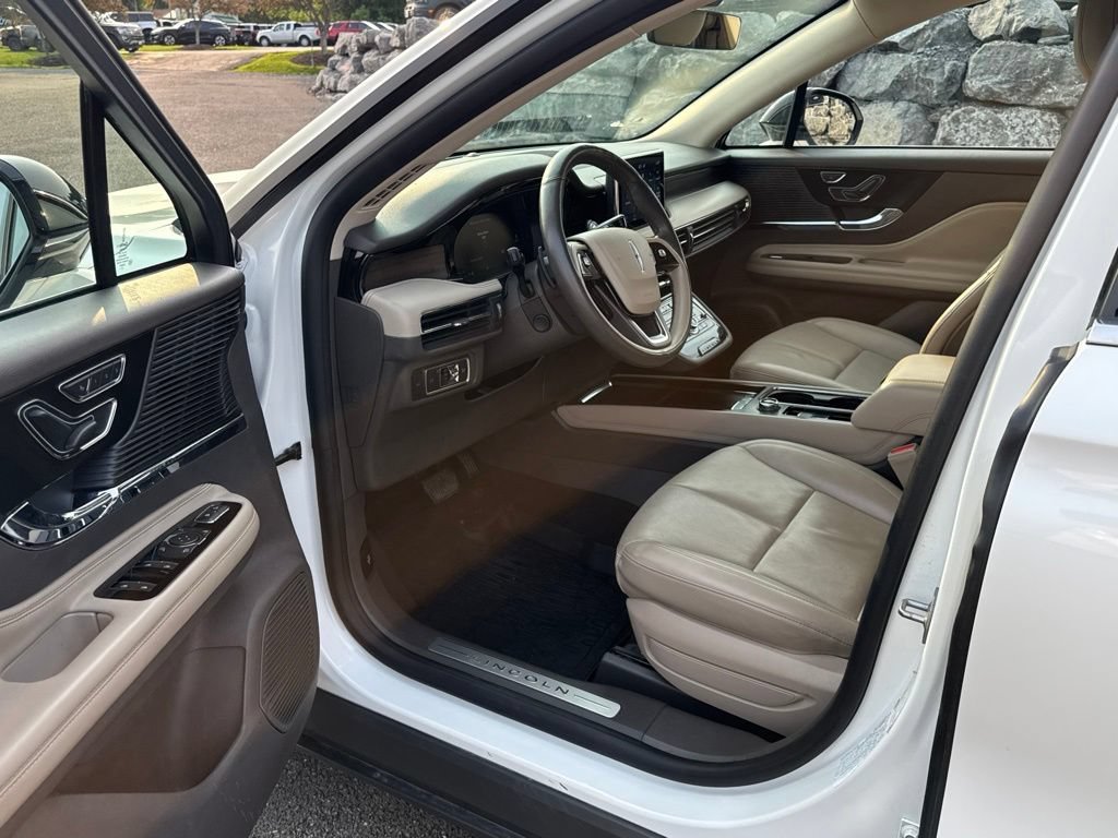 Used 2022 Lincoln Corsair Reserve w/ Elements Package AWD/4WD image 9