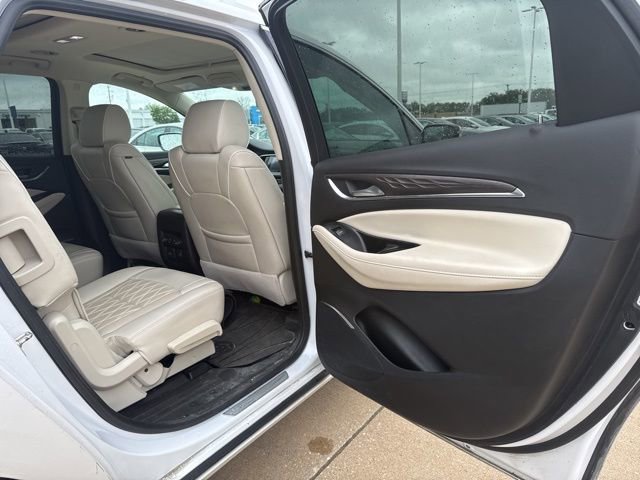 Used 2024 Buick Enclave Avenir w/ Avenir Technology Package AWD/4WD image 19
