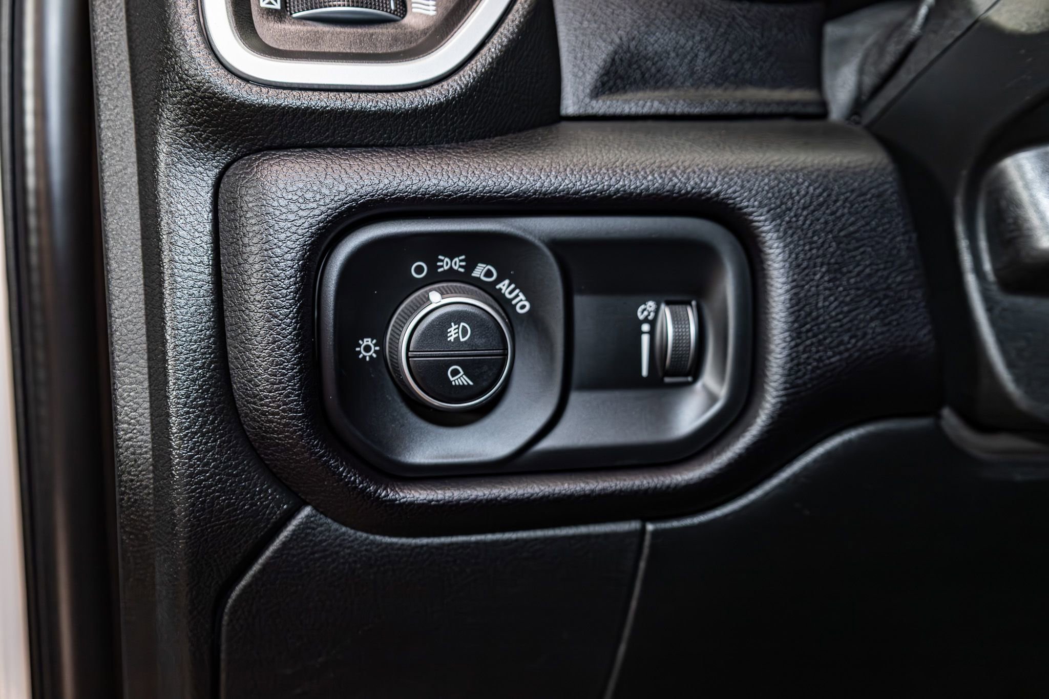 Used 2021 RAM 2500 Big Horn w/ Night Edition image 19