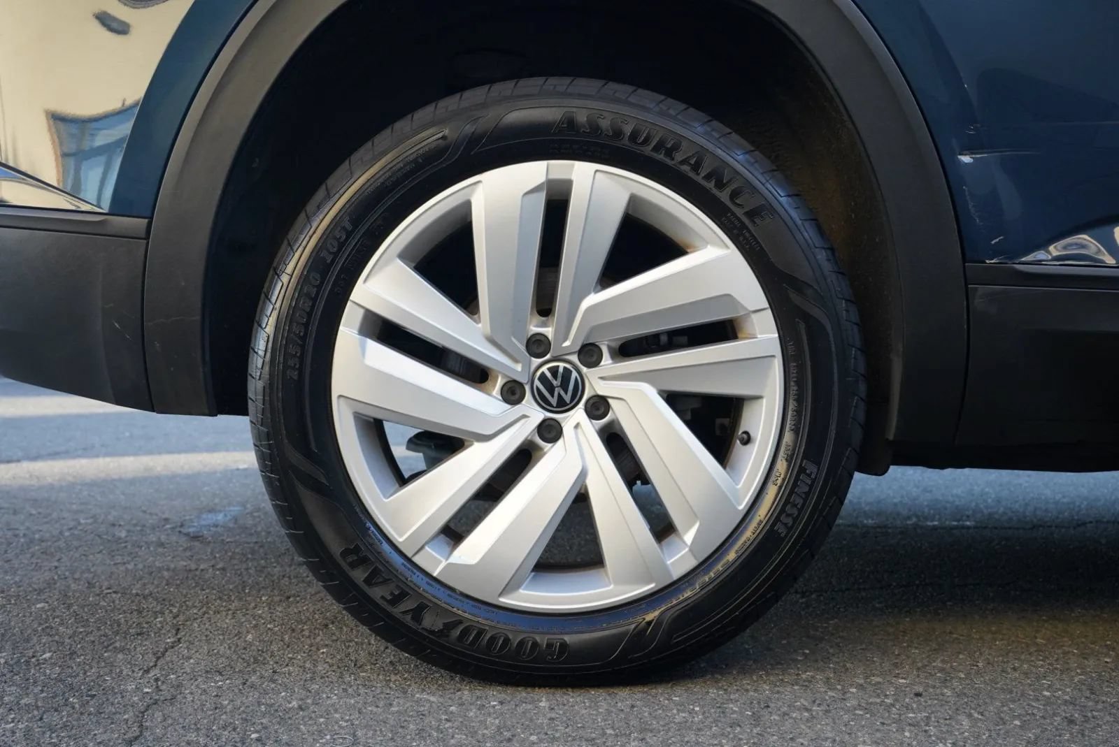Used 2023 Volkswagen Atlas Cross Sport SE w/ Panoramic Sunroof Package AWD/4WD image 18