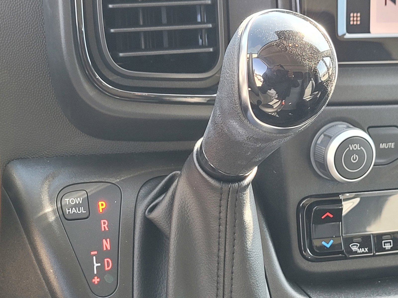 New 2026 RAM ProMaster 2500 w/ Convenience Group image 16