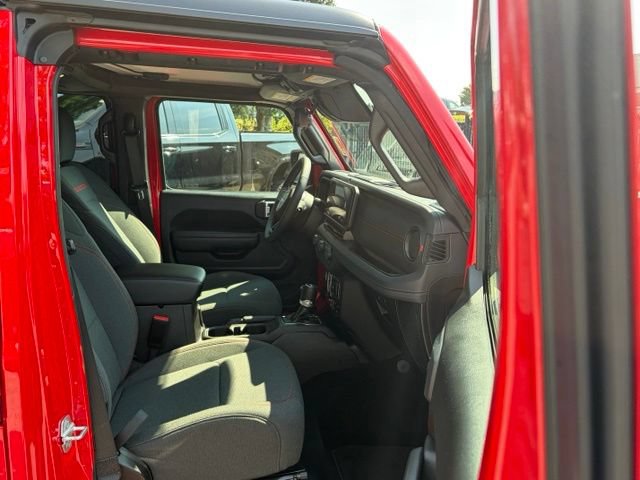 Used 2026 Jeep Wrangler Unlimited Rubicon AWD/4WD image 28