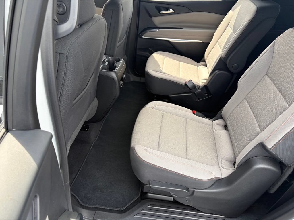 Used 2026 Chevrolet Traverse LT w/ Driver Confidence Package FWD image 14