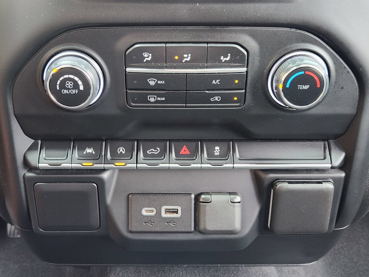 Used 2023 Chevrolet Silverado 1500 Custom AWD/4WD image 37