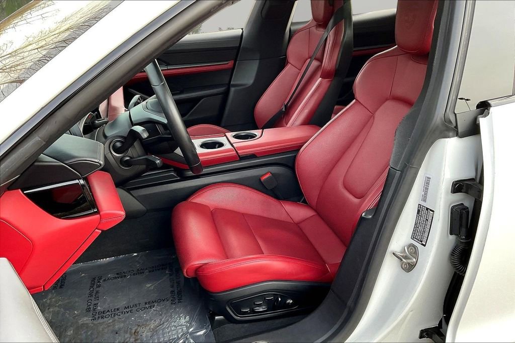 Used 2020 Porsche Taycan 4S image 21
