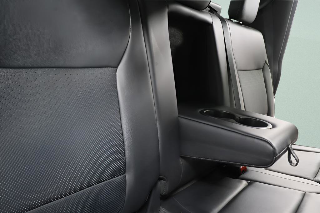 Used 2023 Ford F450 Lariat w/ FX4 Off-Road Package image 30