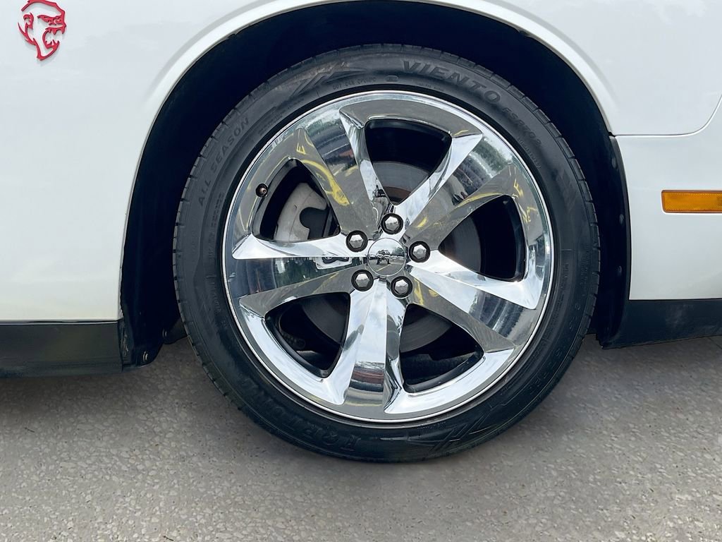 Used 2014 Dodge Challenger SXT w/ Super Sport Group (SS/T) RWD image 27