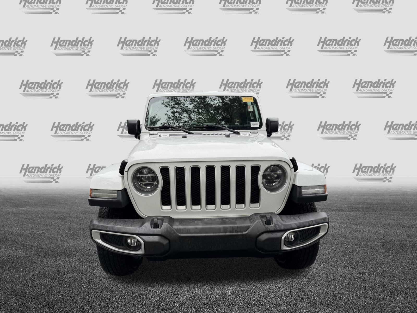 Used 2018 Jeep Wrangler Unlimited Sahara AWD/4WD image 3