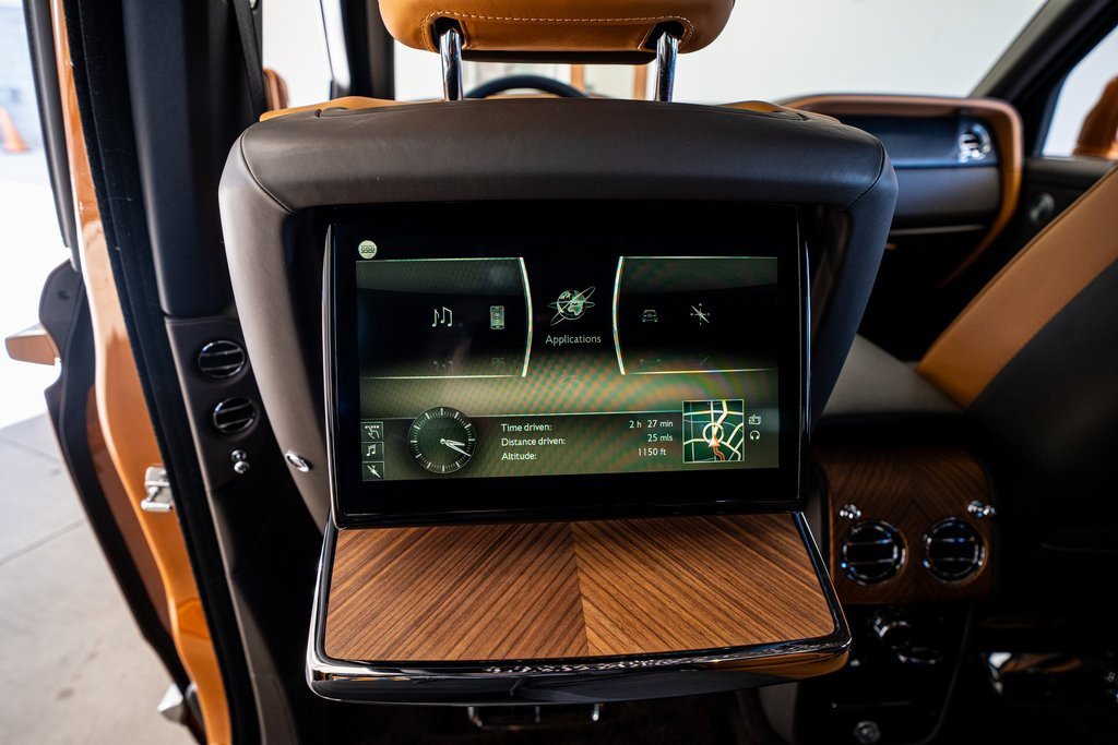 Used 2023 Rolls-Royce Cullinan w/ Cullinan Package image 64