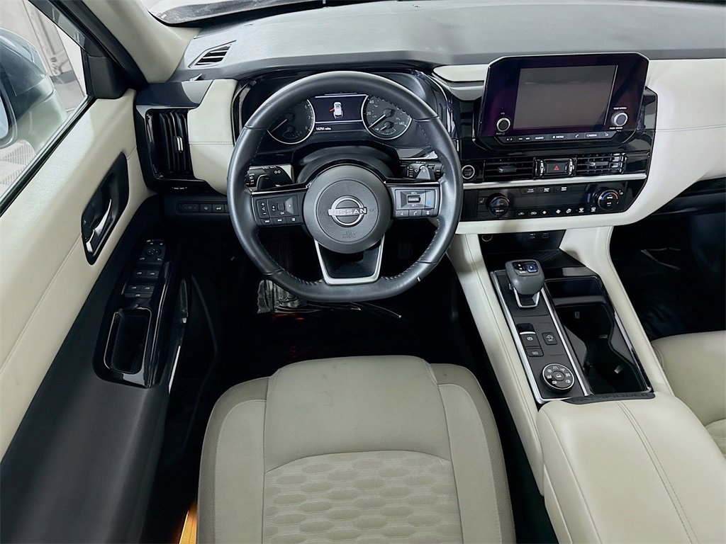 Certified 2022 Nissan Pathfinder SV w/ SV Premium Package image 4