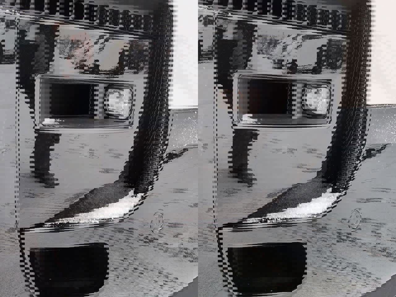 New 2026 Land Rover Defender 110 X-Dynamic SE image 10