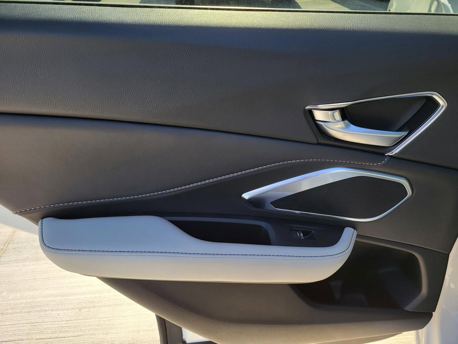 New 2026 Acura RDX SH-AWD image 12