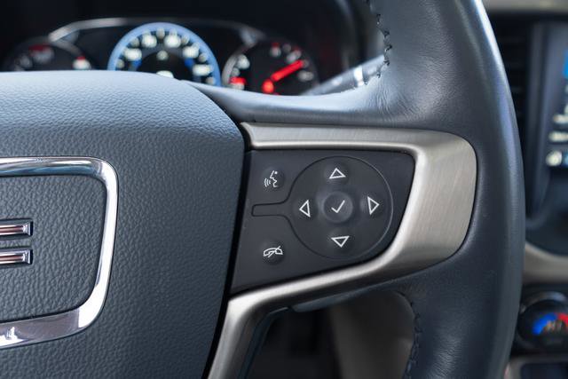 Used 2022 GMC Acadia Denali w/ Denali Ultimate Package image 16