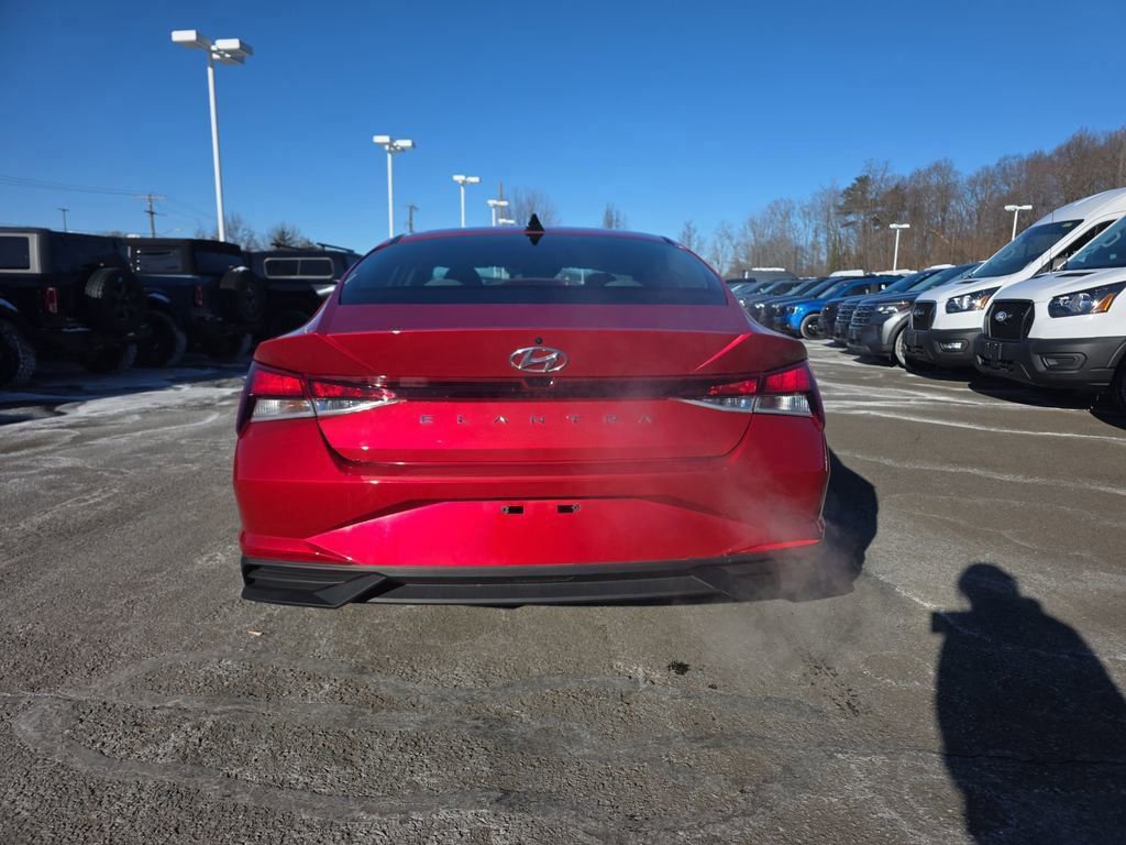 Used 2022 Hyundai Elantra SEL image 6