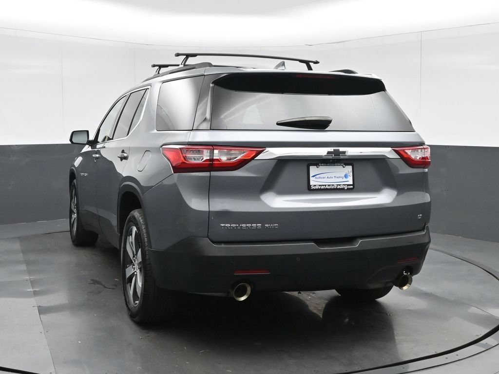 Used 2020 Chevrolet Traverse LT w/ LT Premium Package AWD/4WD image 5