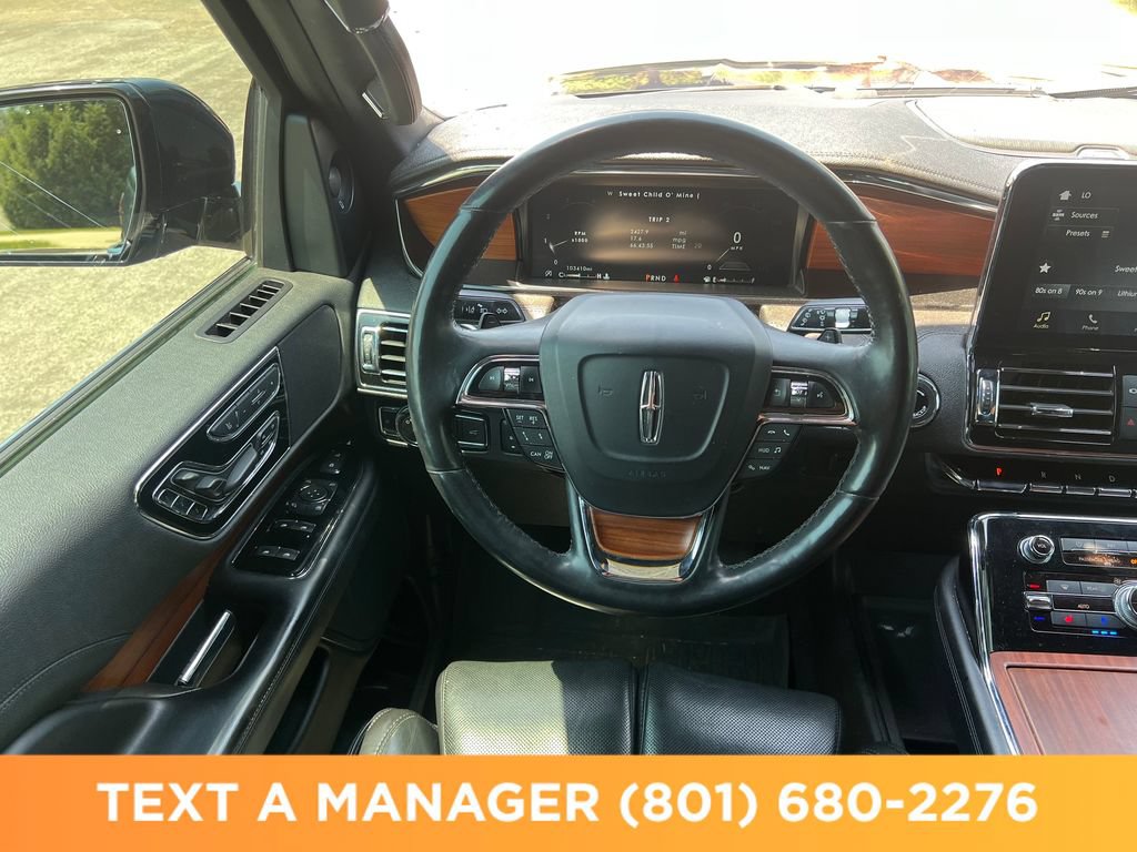 Used 2019 Lincoln Navigator Reserve AWD/4WD image 16