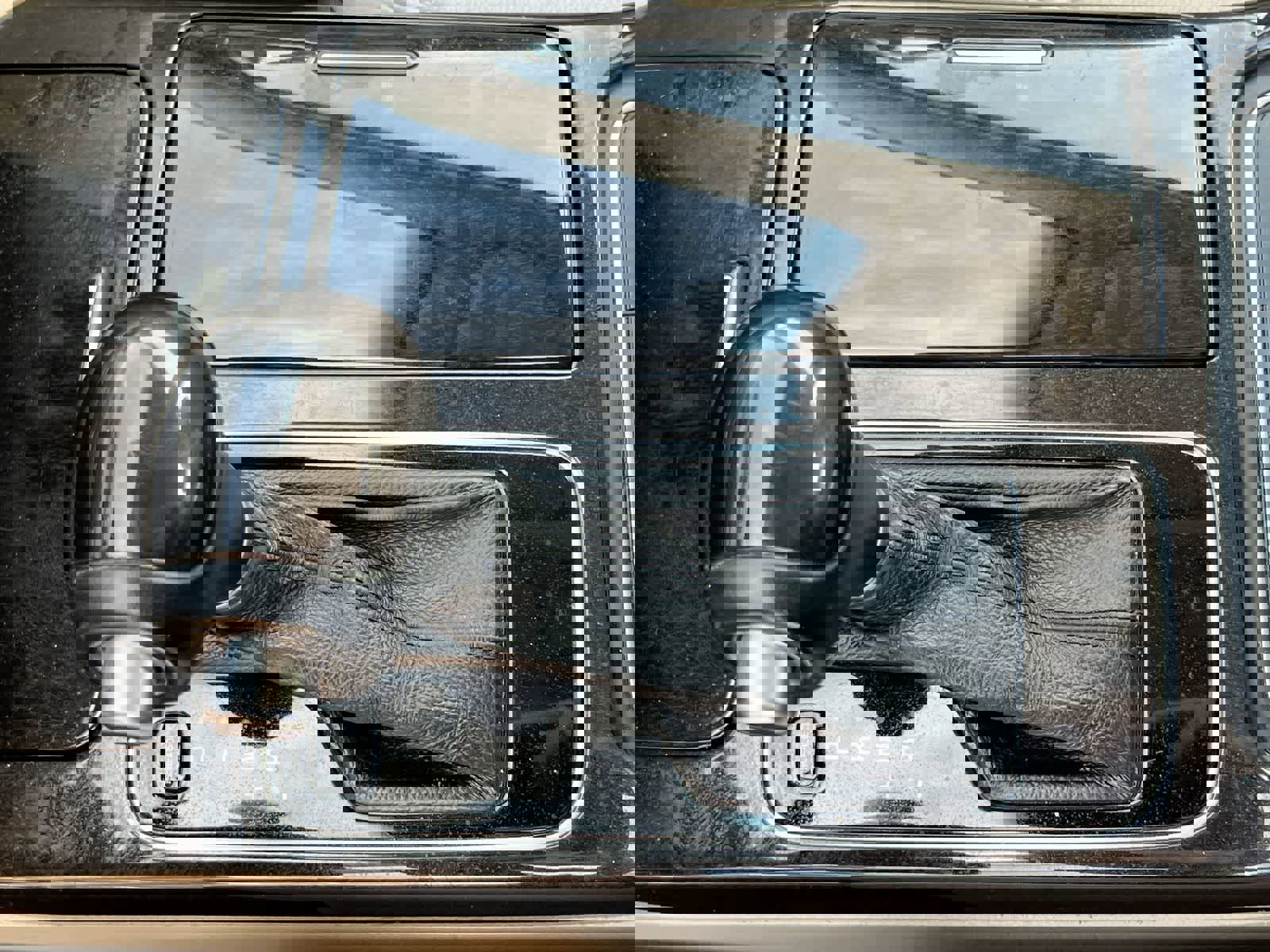 Used 2014 Kia Cadenza Premium image 30