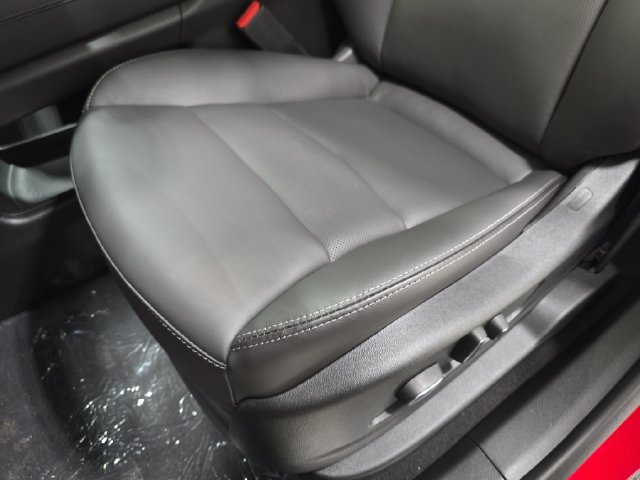 New 2026 Cadillac XT5 Premium Luxury w/ Driver Assist Package AWD/4WD image 25