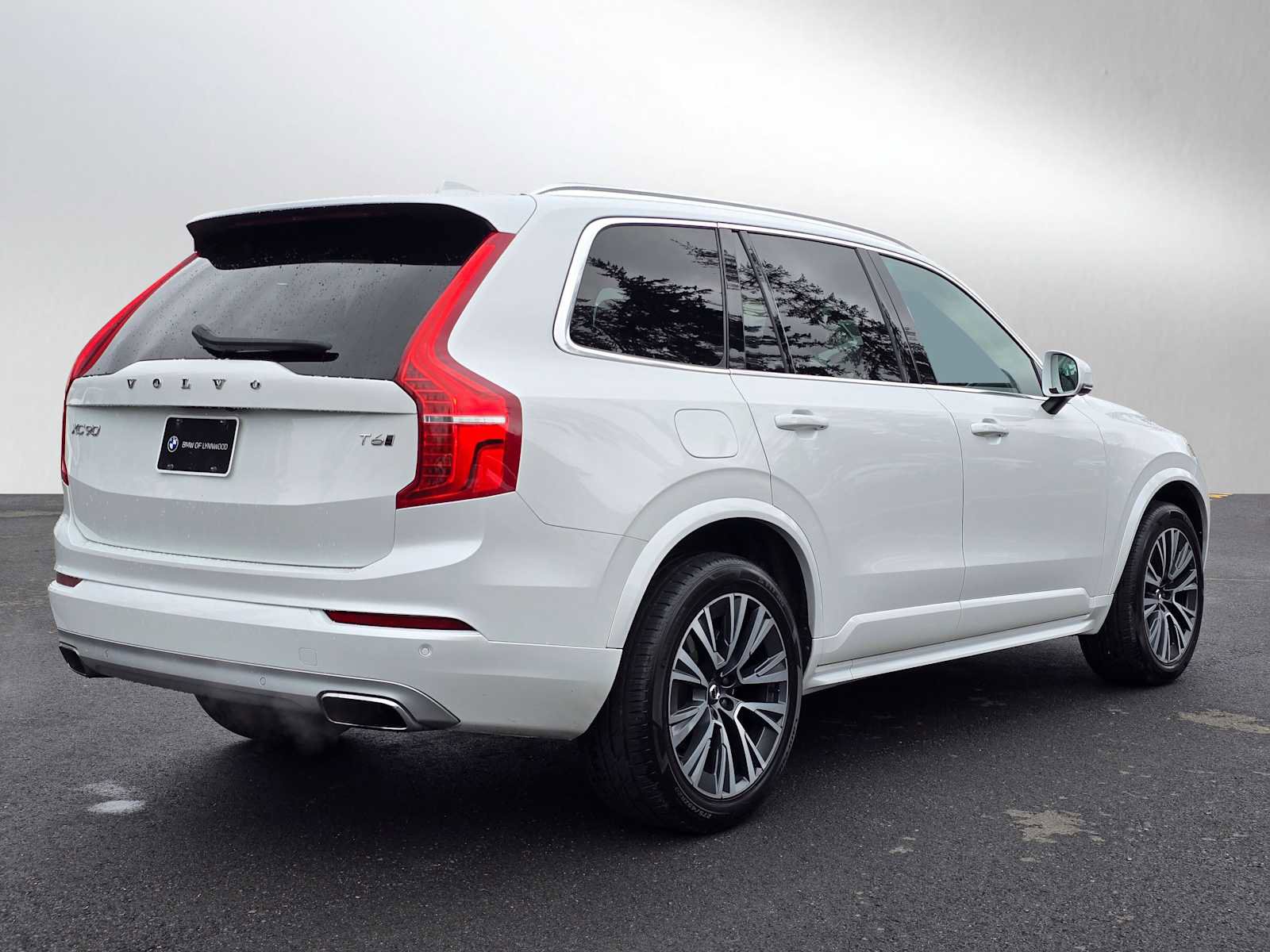 Used 2020 Volvo XC90 T6 Momentum AWD/4WD image 3
