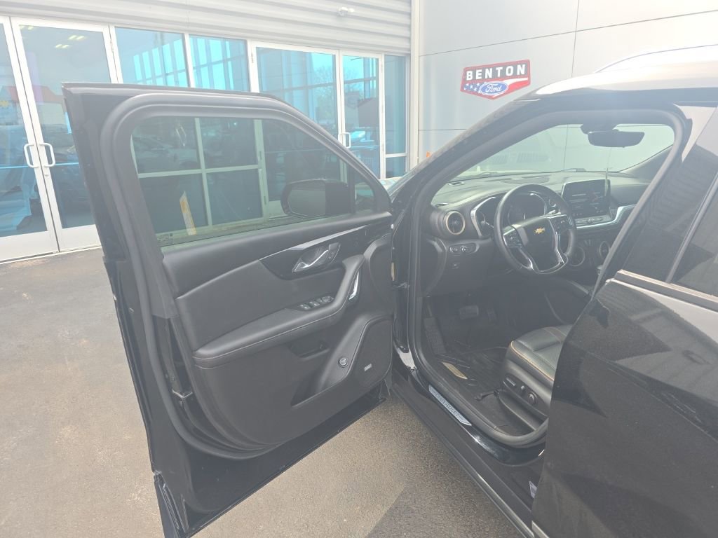 Used 2023 Chevrolet Blazer Premier w/ Driver Confidence II Package image 10