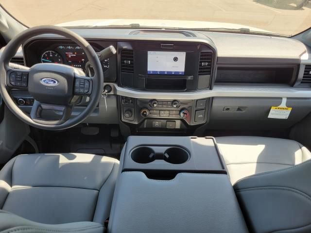 New 2025 Ford F450 XL w/ XL Chrome Package image 32
