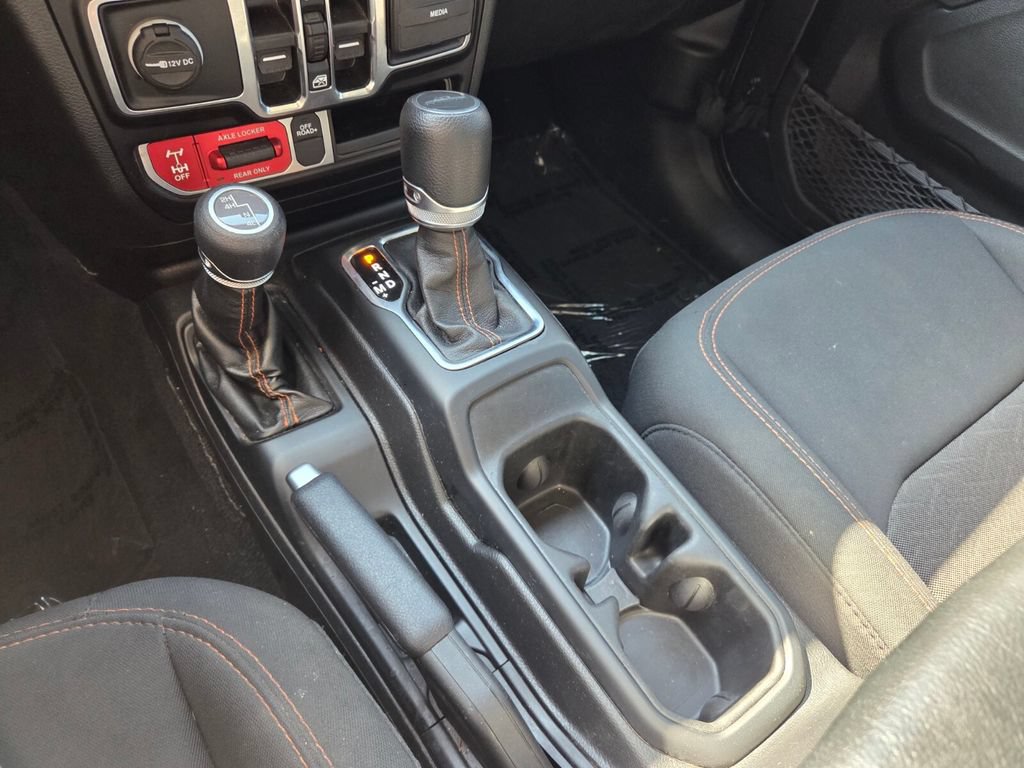 Used 2022 Jeep Gladiator Mojave w/ Trailer Tow Package AWD/4WD image 25