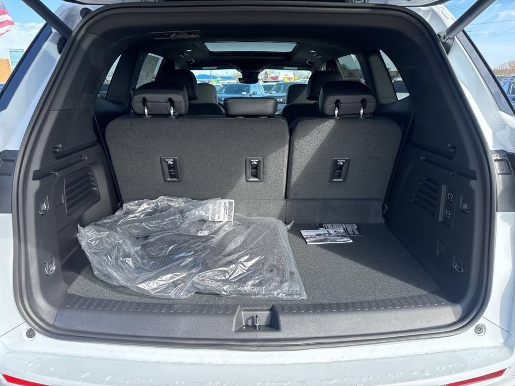New 2026 Buick Enclave Avenir w/ Super Cruise Package AWD/4WD image 36