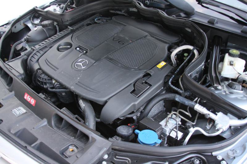 Used 2013 Mercedes-Benz C 300 Sport image 19