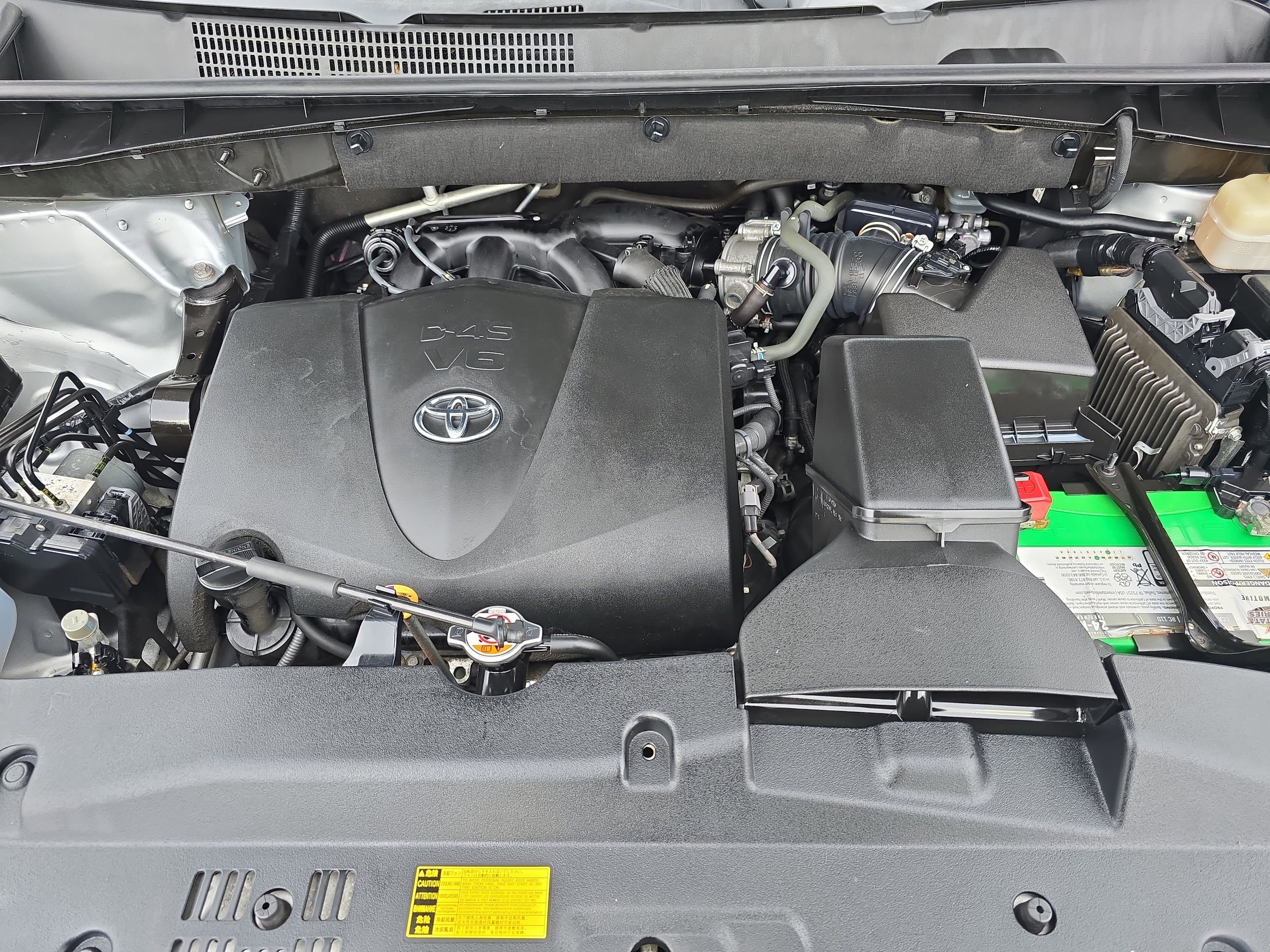 Used 2018 Toyota Highlander XLE image 29