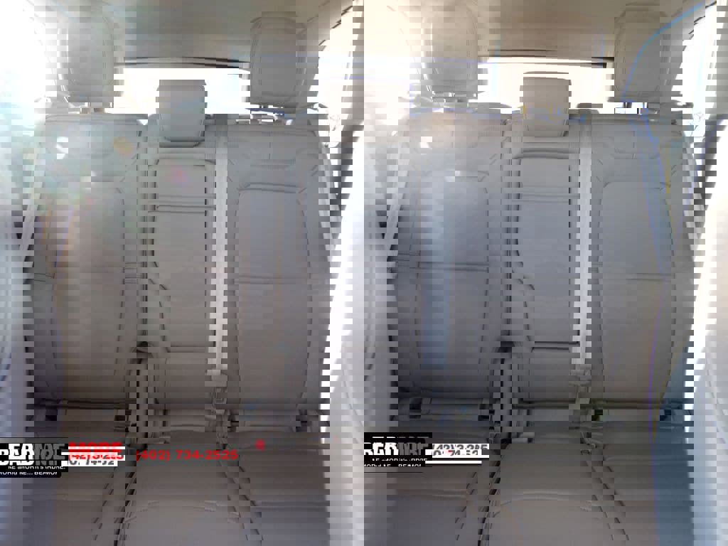 Used 2021 Lincoln Corsair Standard w/ Rear Removable Package Tray image 11