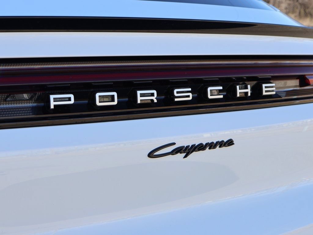 New 2026 Porsche Cayenne E-Hybrid Coupe AWD/4WD image 6
