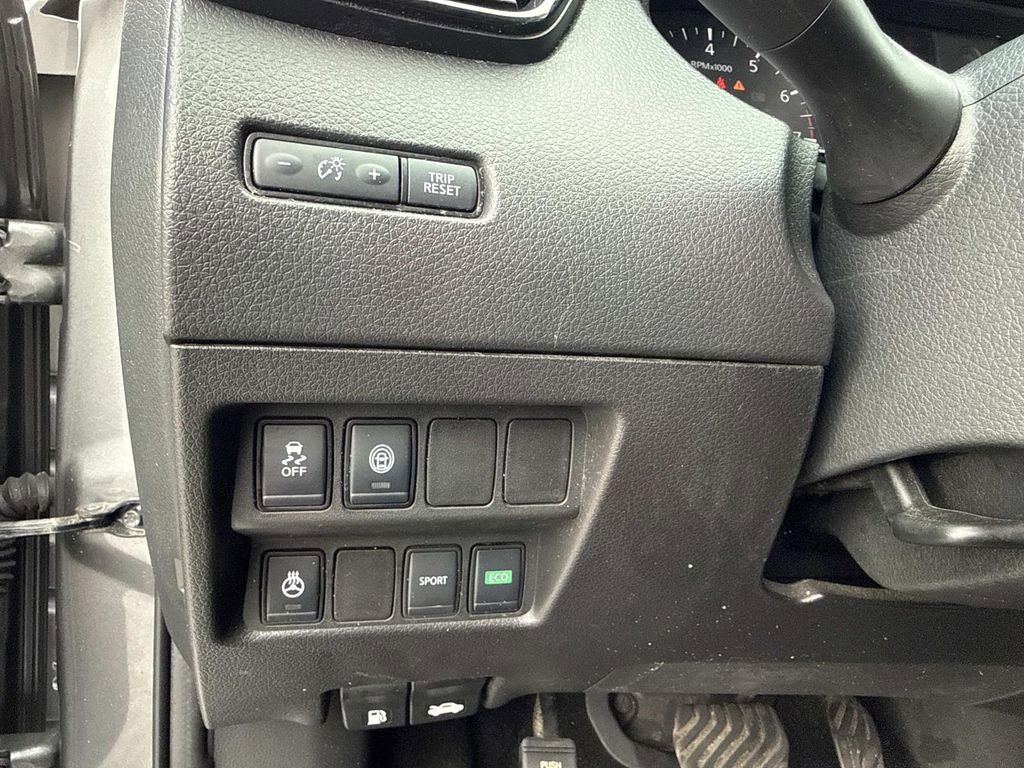 Certified 2022 Nissan Rogue Sport SV image 33